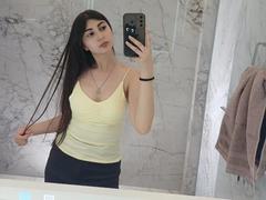 OnieAndreatta - female with black hair and  big tits webcam at xLoveCam