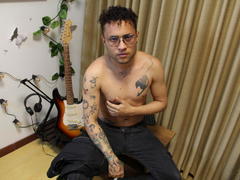 OrfeoJames - male webcam at LiveJasmin