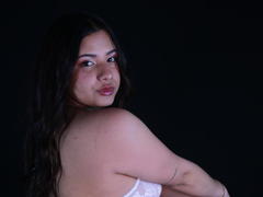 OrianaGarciax - female webcam at xLoveCam