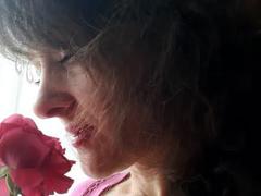 LorraineOSun - female with brown hair and  small tits webcam at xLoveCam