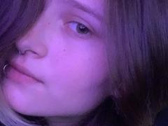 OuidaHansrote - female with black hair and  big tits webcam at xLoveCam