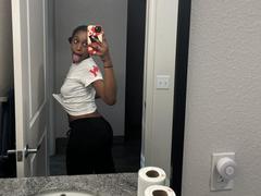 Ouyaya - female with black hair and  big tits webcam at xLoveCam