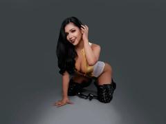 QUEENdomANGELA - shemale with brown hair webcam at LiveJasmin