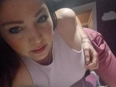 Paiday - female with brown hair and  big tits webcam at xLoveCam