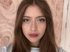 Palernia69 - female with brown hair and  big tits webcam at xLoveCam