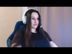 PamDeadmond - female with black hair webcam at xLoveCam