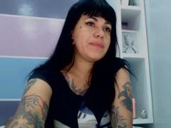 PamelaSweetest - female with black hair webcam at xLoveCam
