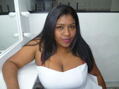 paolabom - female with black hair and  small tits webcam at ImLive