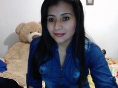 PaquitaHot - female with brown hair webcam at xLoveCam