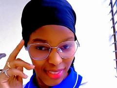 Pascalinee - female with brown hair and  big tits webcam at xLoveCam