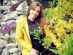 PatriciaSyde - female with brown hair and  small tits webcam at xLoveCam