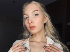 PattyZeidman - blond female webcam at xLoveCam