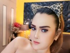 PaulaAmore - shemale with black hair webcam at LiveJasmin