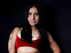 PaulaMissi - female with brown hair webcam at LiveJasmin