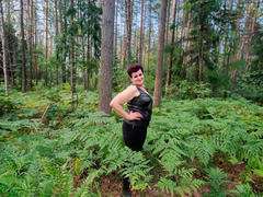 PaulaGoldens - female with black hair and  small tits webcam at ImLive