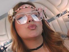 Paulette_roux - blond female with  big tits webcam at StripChat