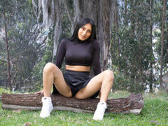 PauletteQui - female with black hair webcam at xLoveCam