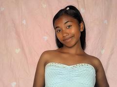 PaulieMarie - female with black hair and  small tits webcam at xLoveCam