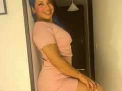 RossiePiercen - female with black hair webcam at LiveJasmin