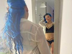 RossiePiercen - female with black hair webcam at LiveJasmin