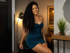 PaulinaRizzo - female with black hair webcam at xLoveCam