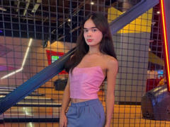 PeachAnderson-hot - shemale webcam at xLoveCam