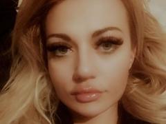 PenelopeAmore from xLoveCam