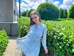 JasmineFeelingss - female with brown hair and  big tits webcam at xLoveCam