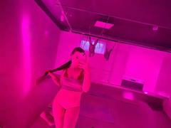 JasmineFeelingss - female with brown hair and  big tits webcam at xLoveCam