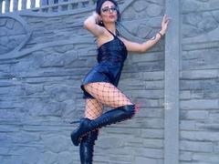 PerlaDomme - female with black hair webcam at LiveJasmin