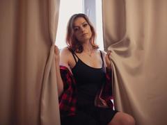 perfectNadine-hot from xLoveCam
