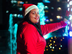 JuliSimons - female with black hair and  big tits webcam at ImLive