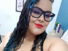 JuliSimons - female with black hair and  big tits webcam at ImLive