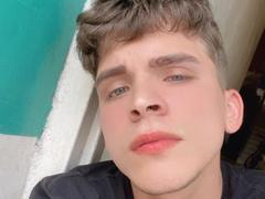 PhillipePinky - male webcam at xLoveCam