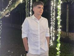 PhillipePinky - male webcam at xLoveCam