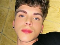PhillipePinky - male webcam at xLoveCam