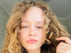PhillisChinetti - female webcam at xLoveCam
