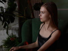 PhoebeDyson - female webcam at xLoveCam