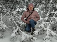 PhoebeWils - female with brown hair webcam at xLoveCam