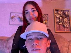 PhoenixEvelyn - couple webcam at xLoveCam