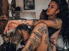 phina-hot - female with brown hair webcam at xLoveCam