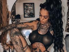 phina-hot - female with brown hair webcam at xLoveCam