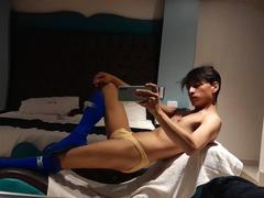 PiesoLores from xLoveCam