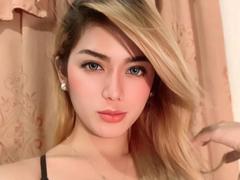 PinayFlavorTS - shemale webcam at xLoveCam