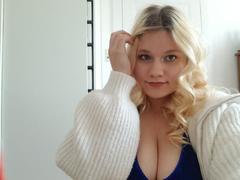 PinkSamantha from xLoveCam