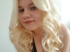 PinkSamantha - blond female with  small tits webcam at xLoveCam