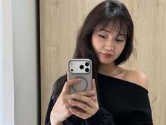 PinkyBlooom from xLoveCam