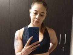 PinkyDrears - female with black hair webcam at LiveJasmin