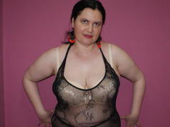 PlayfullMature - female with red hair webcam at xLoveCam