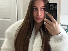 Playna-hot - female with brown hair webcam at xLoveCam